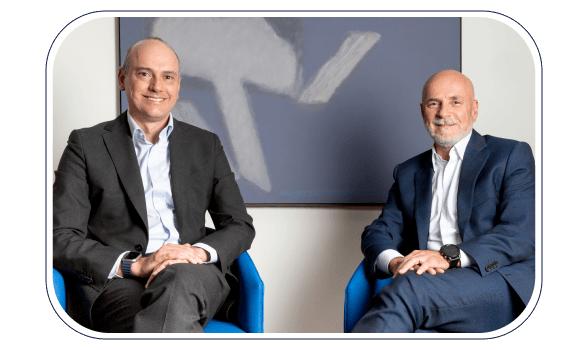 Presidente del Banco Caja Social junto al presidente te ANIF