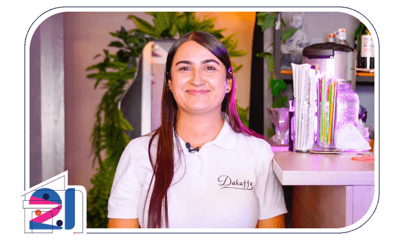 Mujer trabajadora de la empresa Café Tostado El Encanto