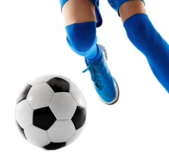 Mujer jugando con un balón de futbol