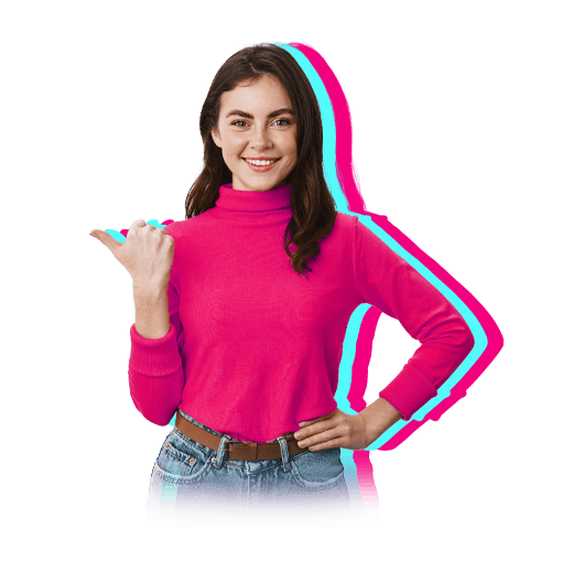 Joven empresaria sonriendo siendo parte de la nueva comunidad de empresarios