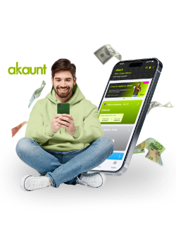 Joven en su celular ingresando a la billetera multimoneda de akaunt